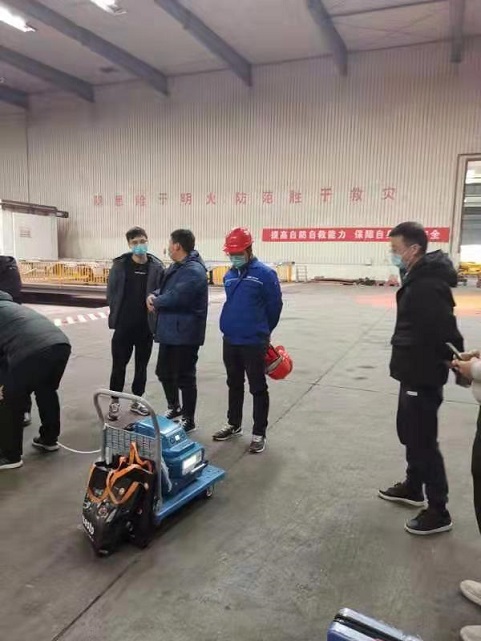 PF-300便攜式非甲烷總烴測試儀與譜育儀器進(jìn)行現(xiàn)場比對(duì)